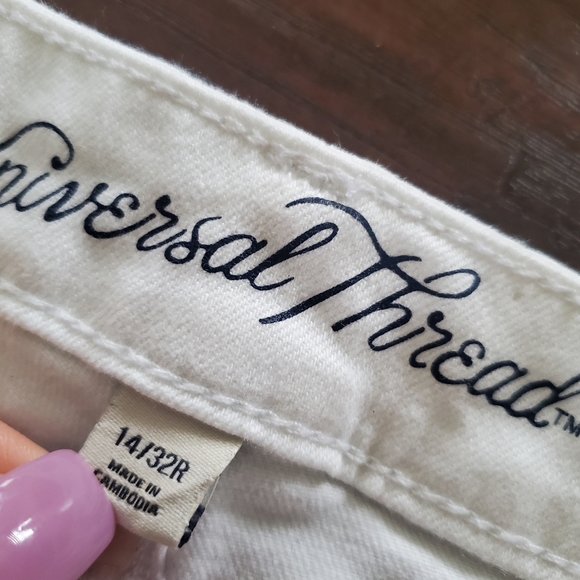 Universal Thread White Jeans Shorts - Picture 3 of 8